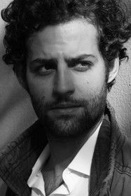 Rafael Naves as Almir