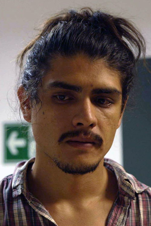 Rafael César as Valdicleisson