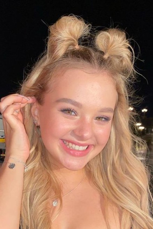 Sofya Plotnikova as Self