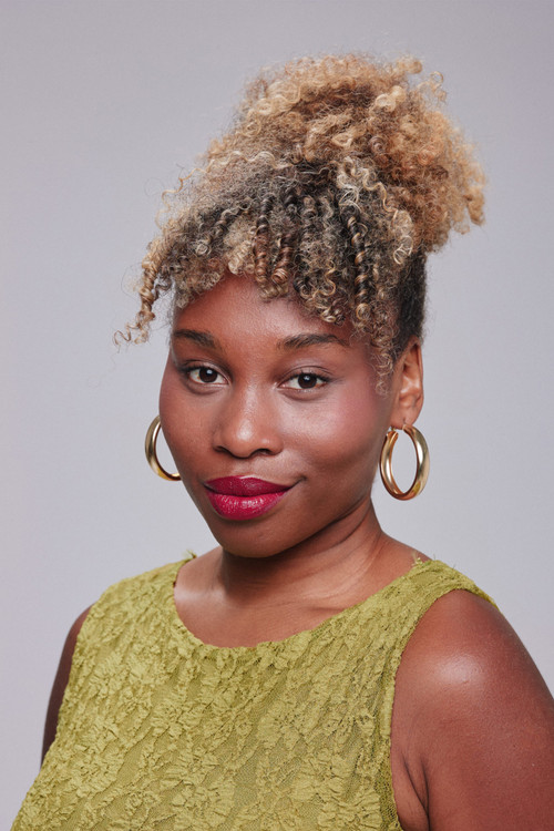 Lorena Moto as Dra. Molécula