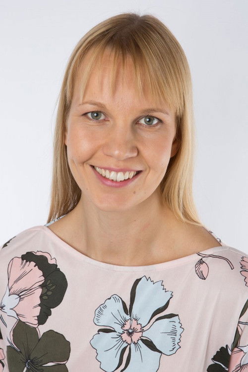 Laura Nõlvak as Kurat / Konnapoeg / Kõnelev kilk