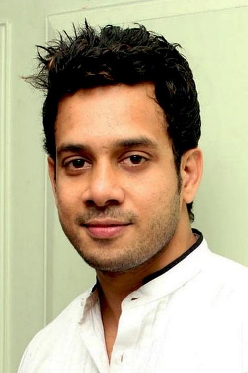 Bharath Srinivasan as Krishna
