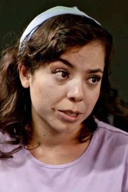 Mariana Mier Castillo as Lucía 18 años