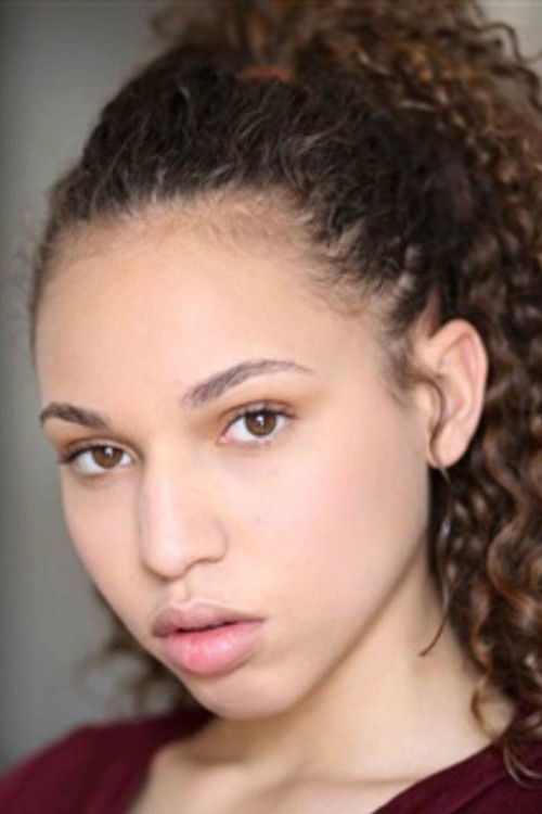 Sofia Lassoued as Karima