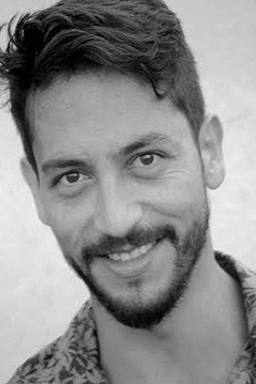 Carlos Medina as Carlos