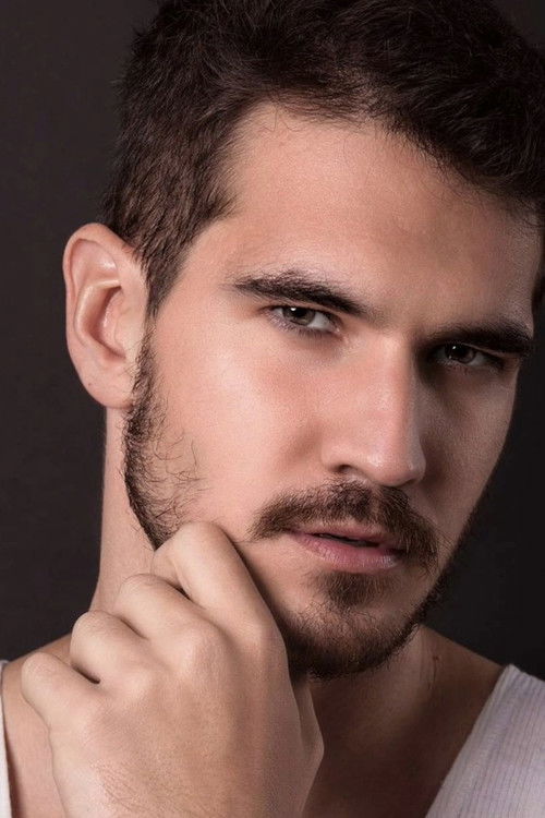 Pedro Colombelli as Fred