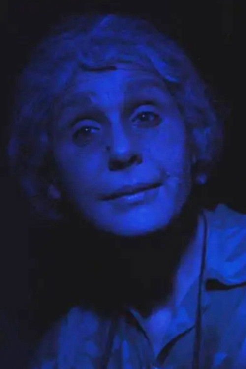 Elena Bermani as La regista