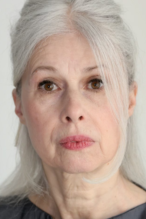 Johanna Rieger as Karin