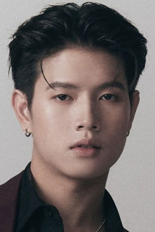 Chanokchon Boonmanawong as Nine