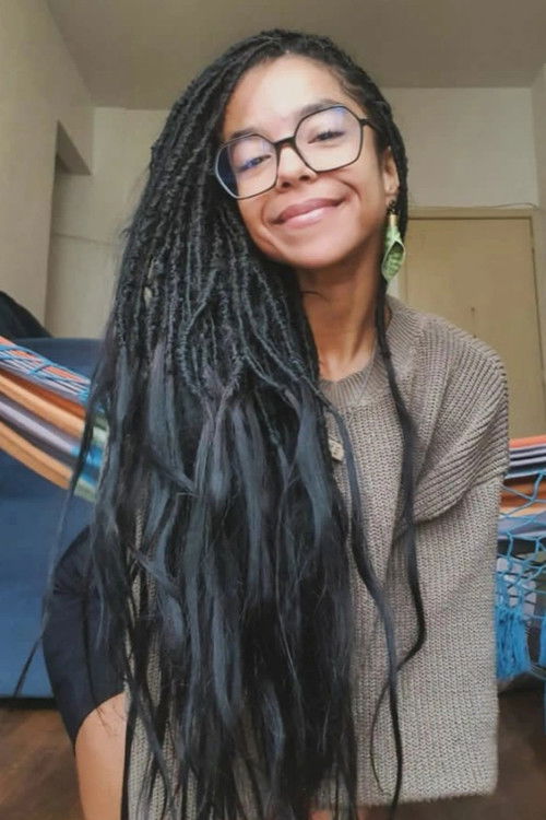 Pamella Rodrigues as Milena (voice)