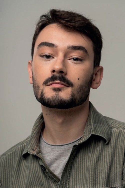 Gabriel Sénéchal as Martin