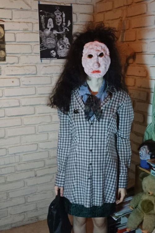 Bogomili Ovos as Senhorita acusada de assassinato - Segmento Rantavírus Saloon