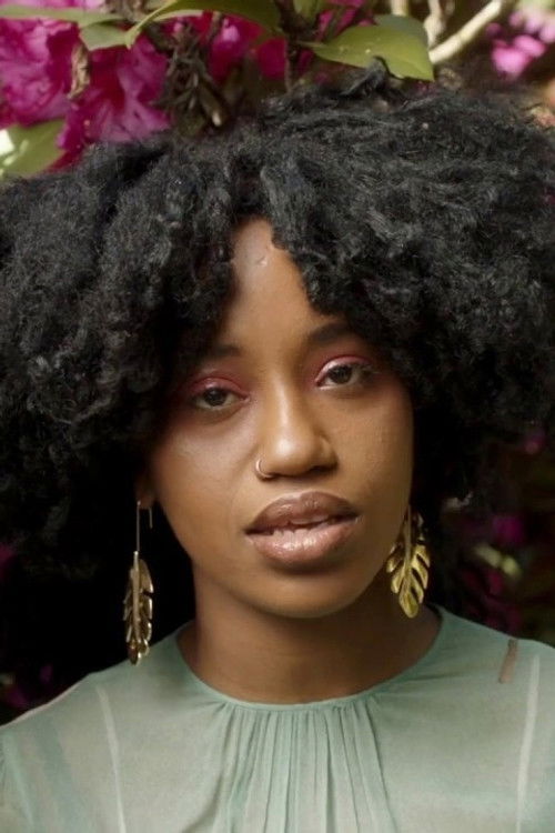 Denai Moore as Self - Guitare, Chant