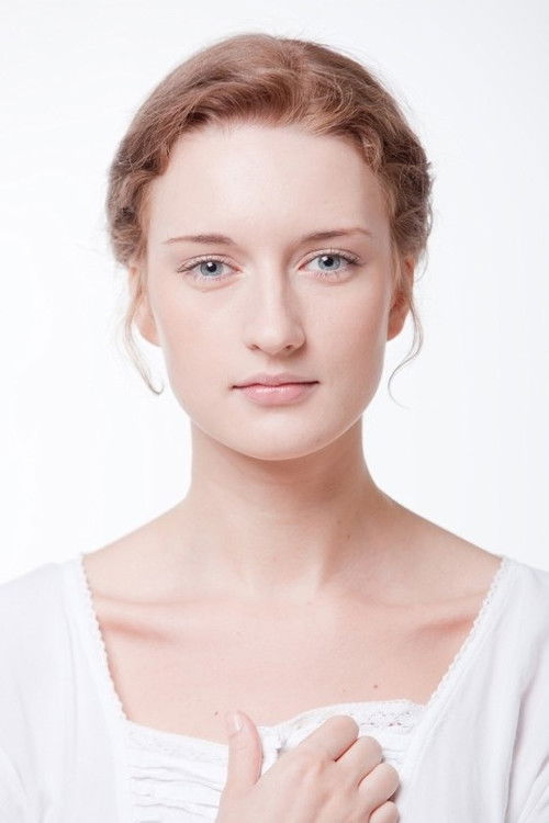 Янина Исаичкина as Надя