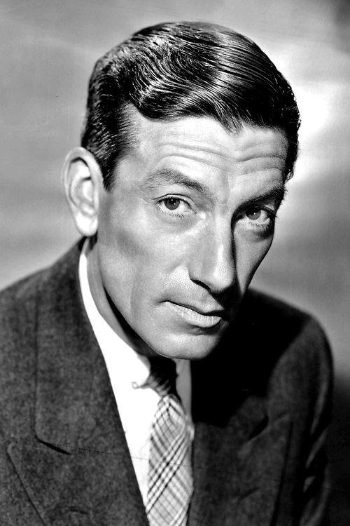Hoagy Carmichael as Tom Bracken