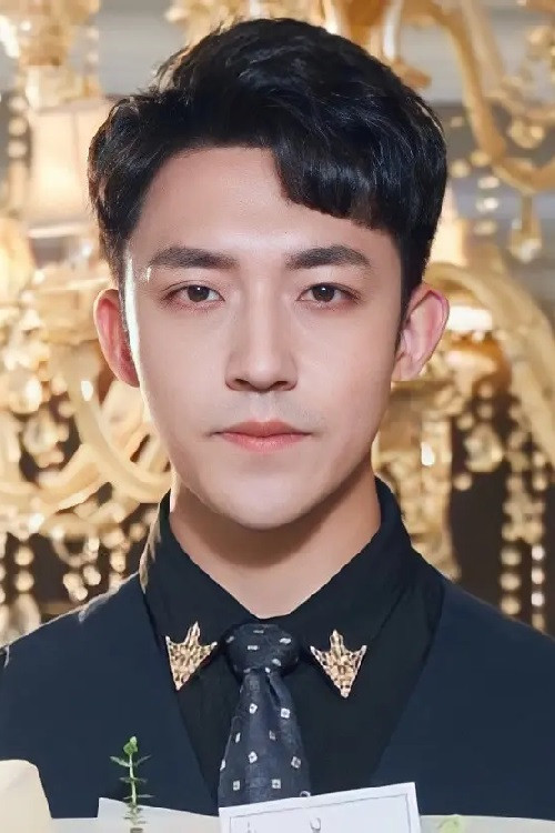 Liu Yuetao as Jiang Chen