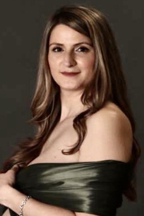 Míriam Rodríguez as Ionela Moldovan