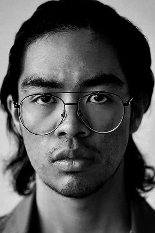 Fransiskus Rismaji as Toni