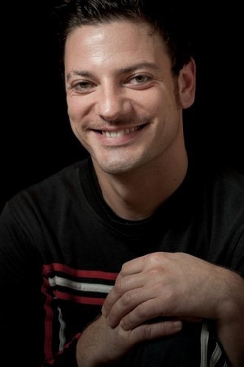 Matteo Cremon as Toni