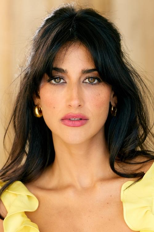 Marila Lombrozo as Julianna Ortiz