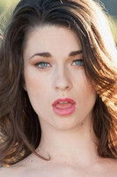 Jayde Symz as Lacey Channing