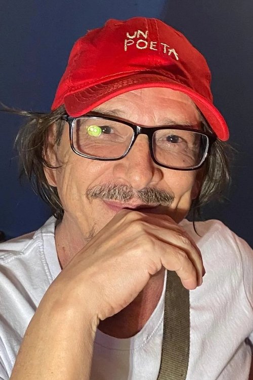 Guillermo Cardona as Efraín