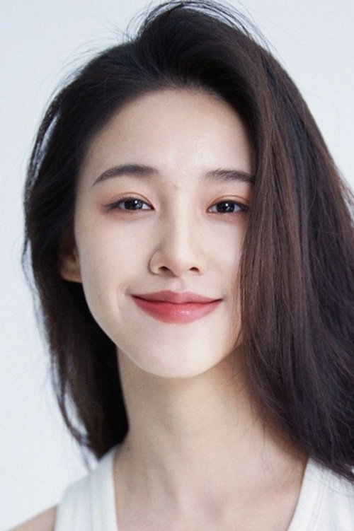 April Fan as Ma Yingdan