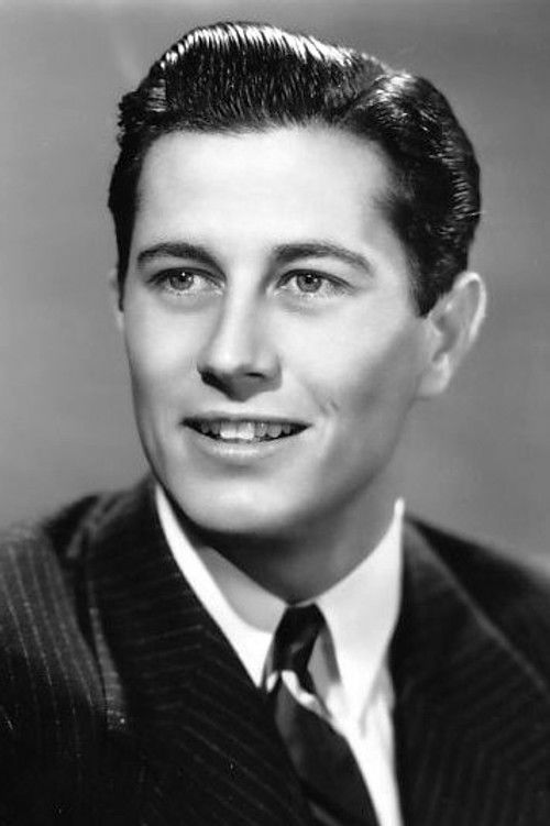 Robert Shaw as Lieutenant Kirk