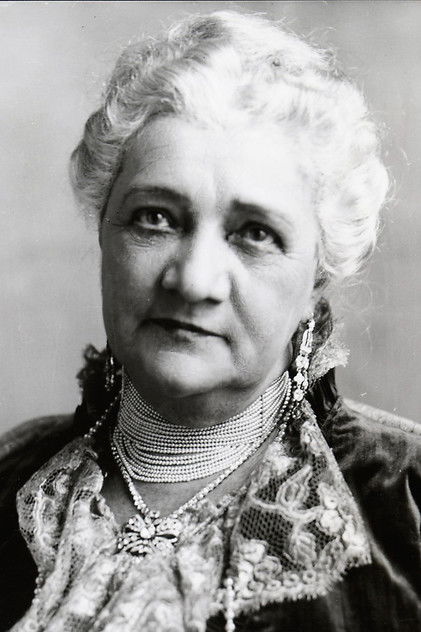 Hedwig Bleibtreu as Anna's Landlady