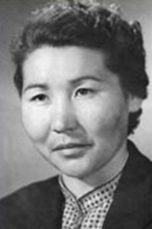 Dariga Tnalina as Yerkezhan: Abay's young wife (uncredited)