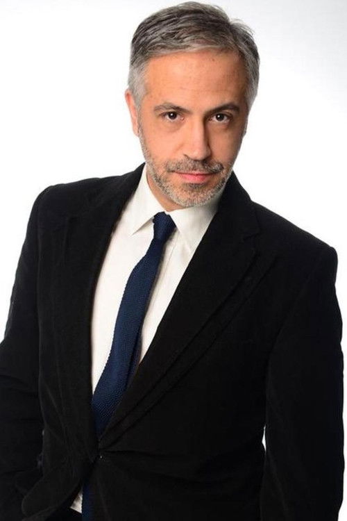 Miguel Sá Nogueira as Pai do André