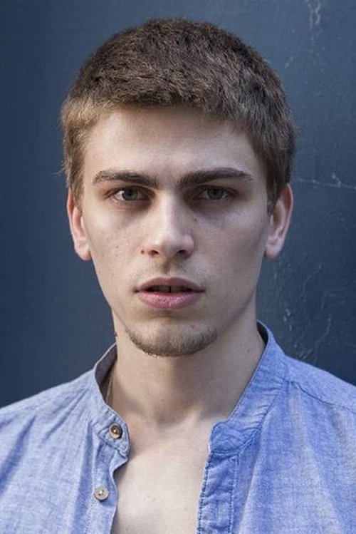 Enes Demirkapı as Gökhan