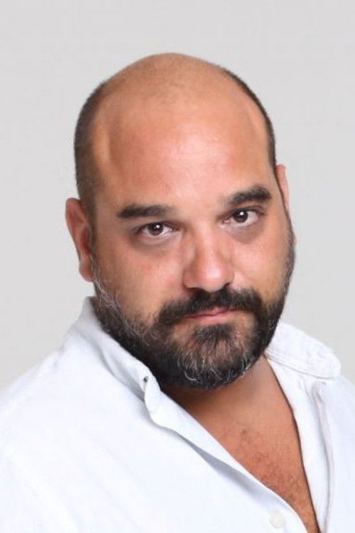 András Pál as László Rajmond