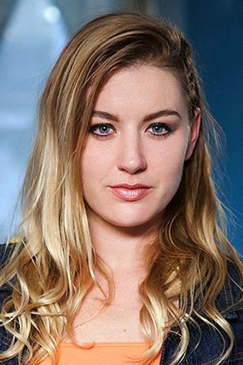 Hailey Chown as Patty