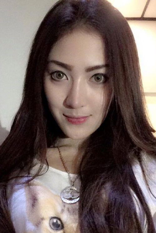 Resti Wulandari as Mirna