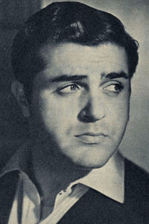 Aldo Giuffrè as Omar Bey Kahn di Agapur