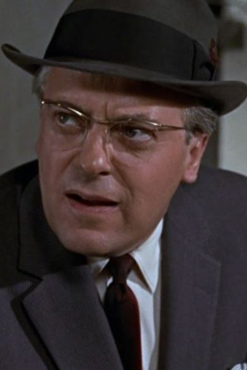 Robert MacLeod as Henry Marlow