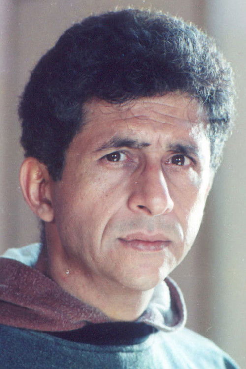Naseeruddin Shah as Amar Kapoor
