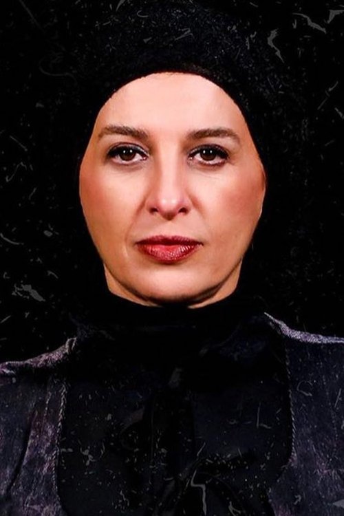 Maede Tahmasbi as Maedeh