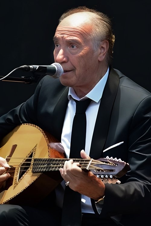 Abdelkader Chaou as The singer