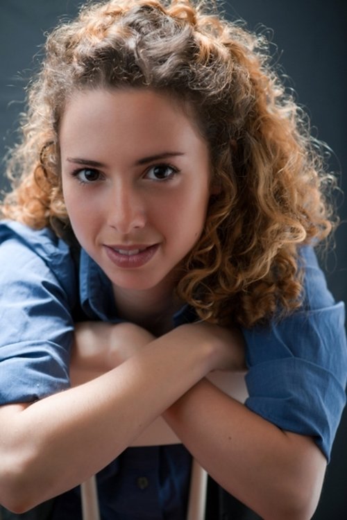 Daphna Thier as Dalia