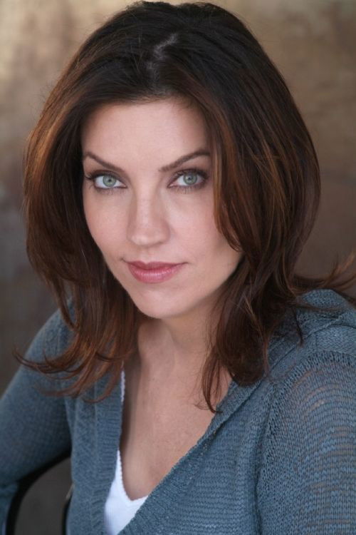 Dori Rosenthal as Professor Taylor