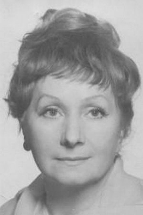 Helena Bystrzanowska as Beautician