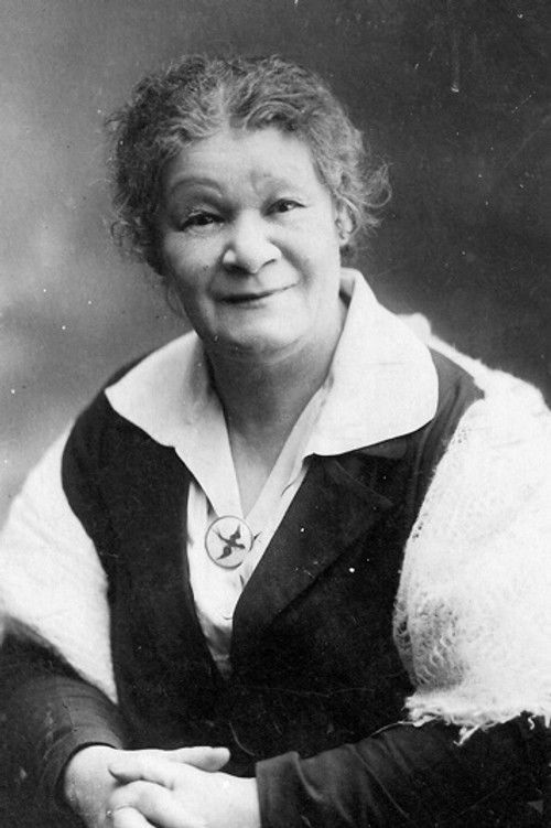 Ekaterina Korchagina-Aleksandrovskaya as Granny