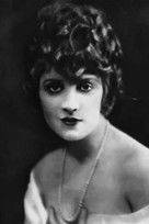 Lucy Cotton as Helen Bransby