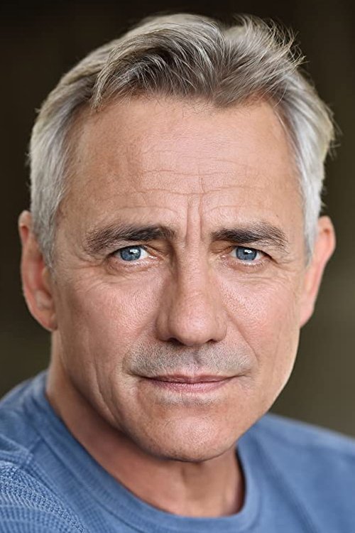 Alex McArthur as Tom Kempton