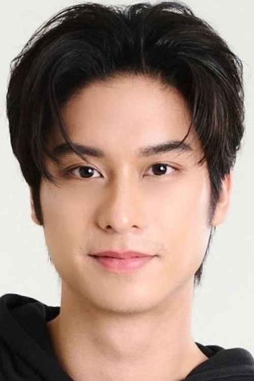 Vachiravit Paisarnkulwong as Nophadol / "Iang"