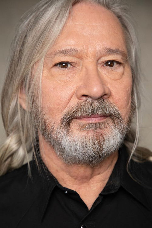 Thomas Peterson as Joe