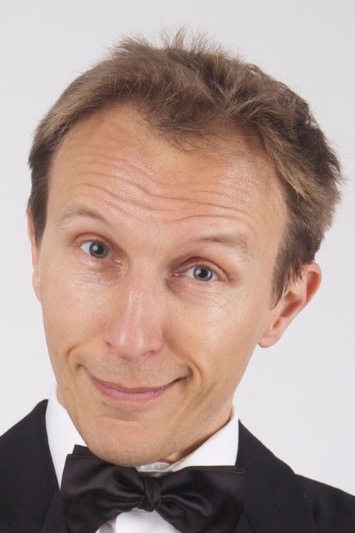 Cristiano Militello as Ufficiale Giudiziario