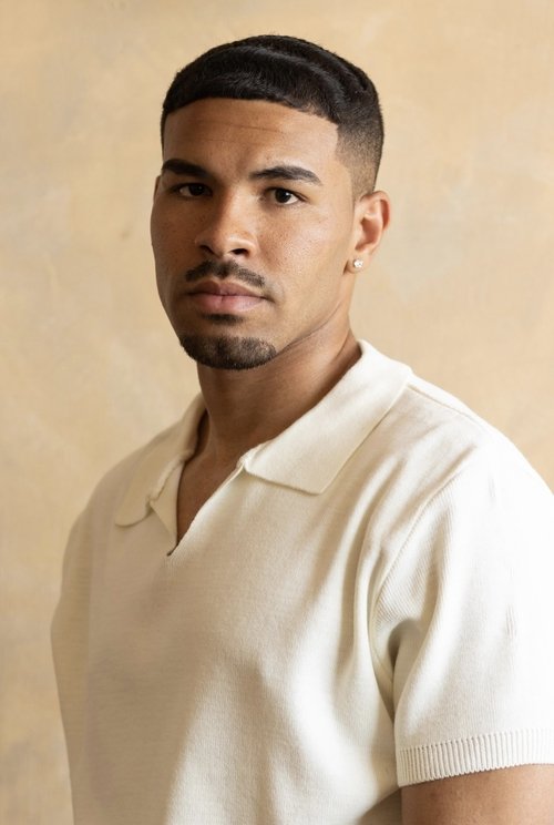 Isaac Bell as Ian Fannel